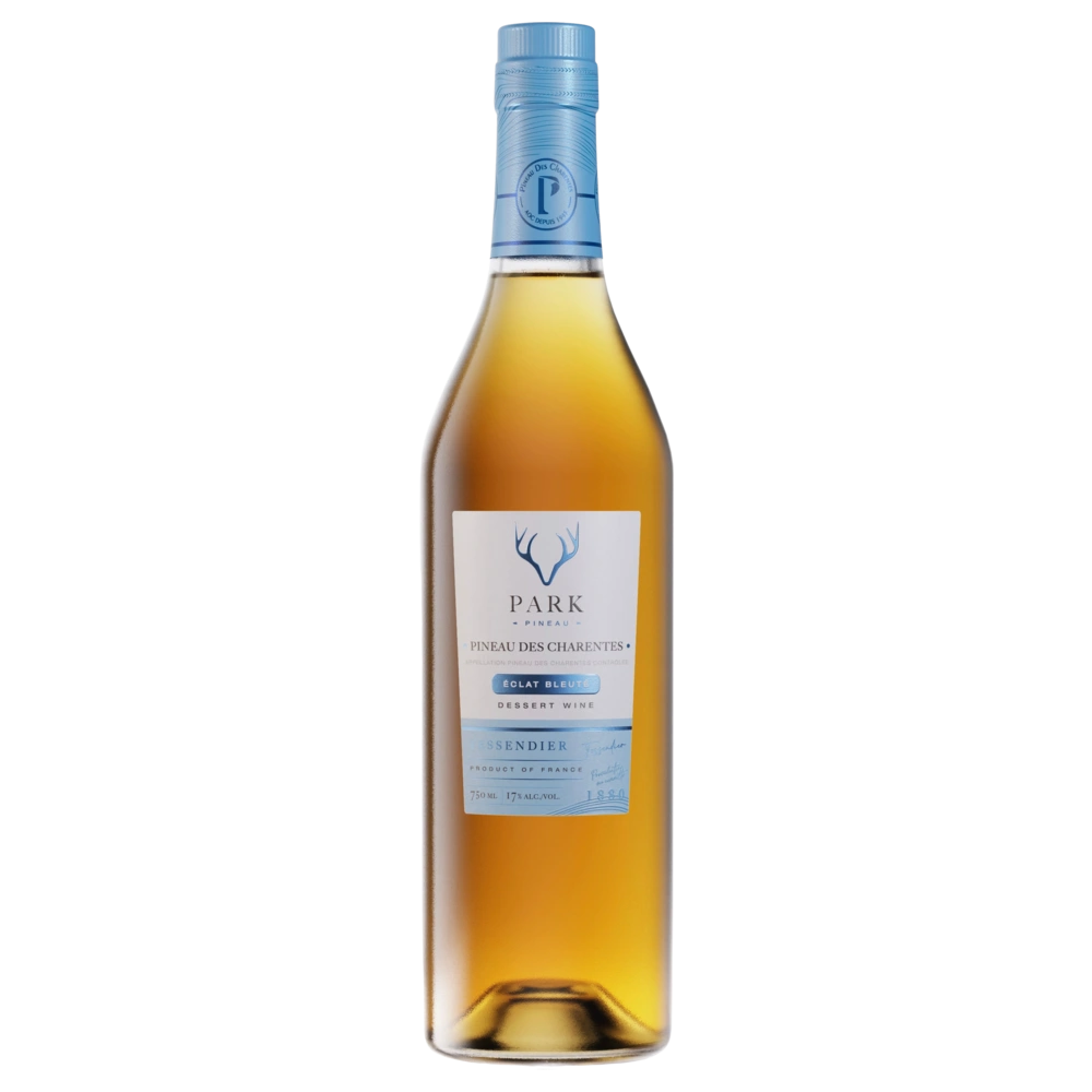 A bottle of PARK Pineau des Charentes Eclats Bleutés 17% 750ml