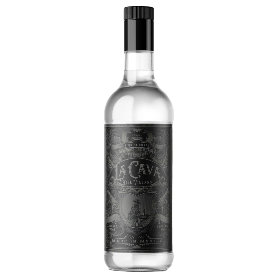 A bottle of La Cava del Villano Plata Tequila 38% 700ml