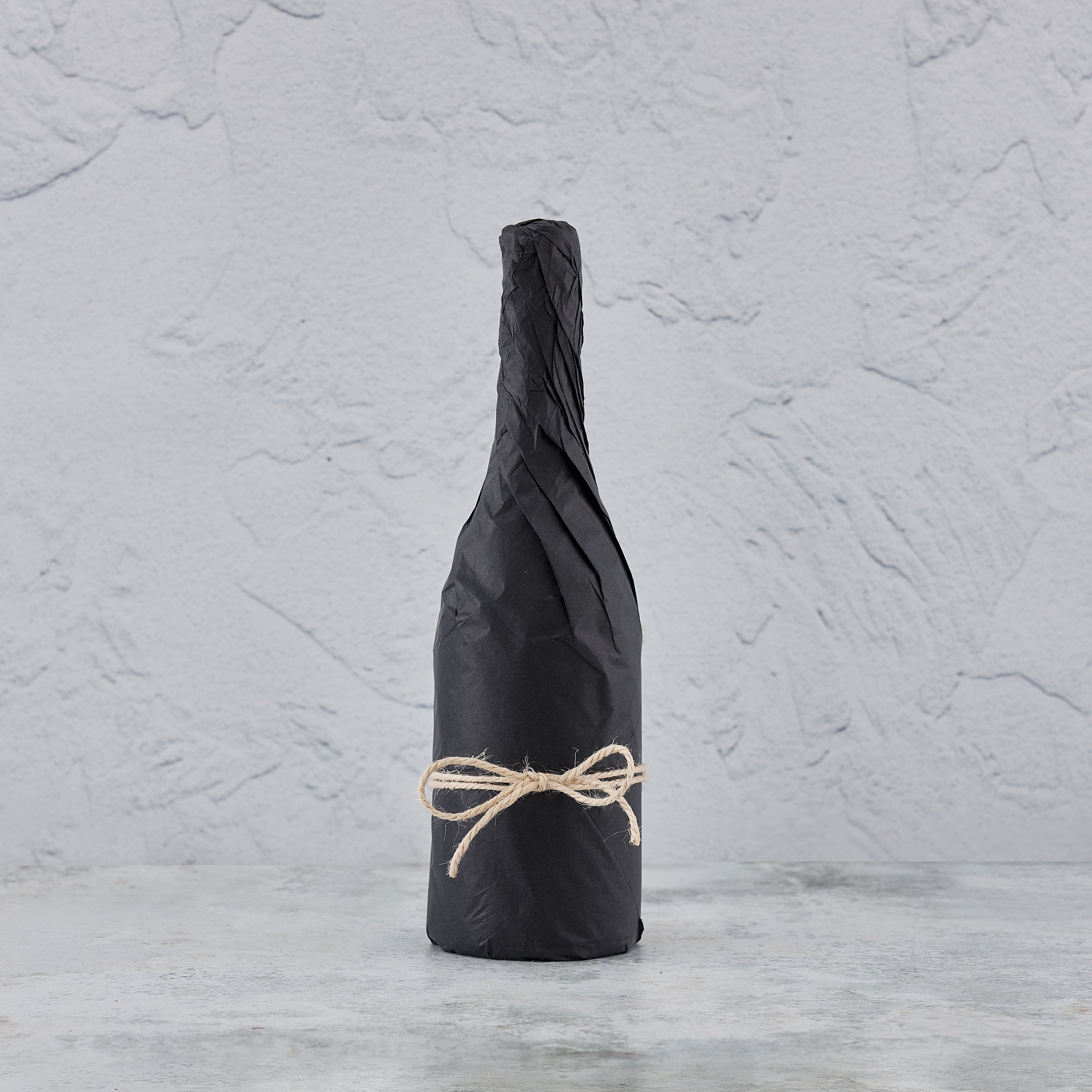 ITM638582 Mystery Single Bottle Burgundy Sloping Shape Transparent