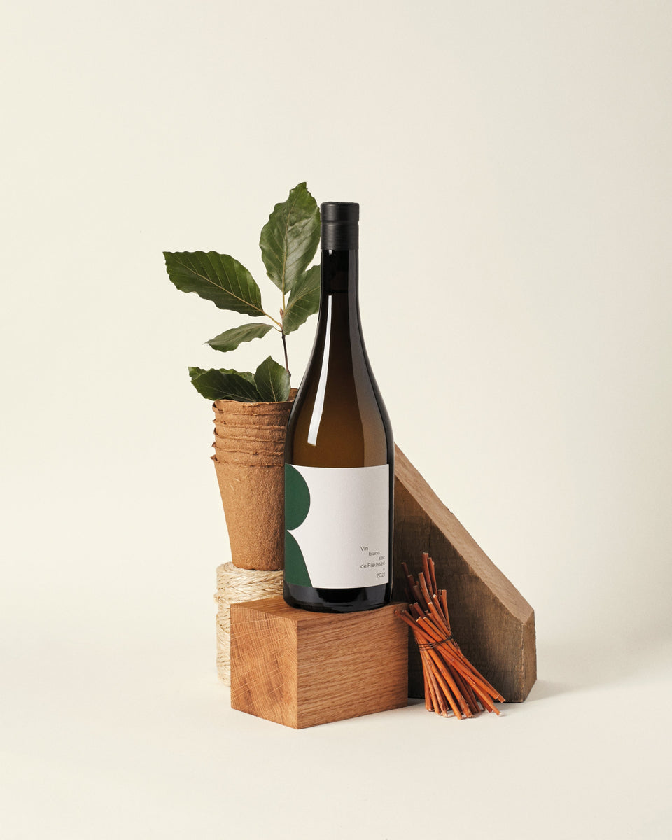 A bottle of 2021 R De Rieussec 750ml White Wine