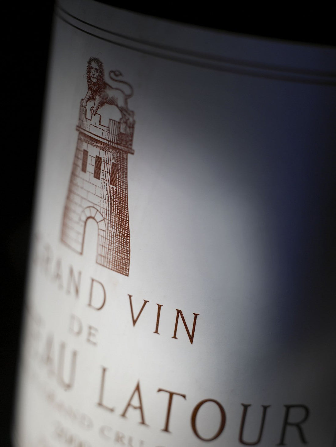 2009 Château Latour (ITM64716) single bottle shot