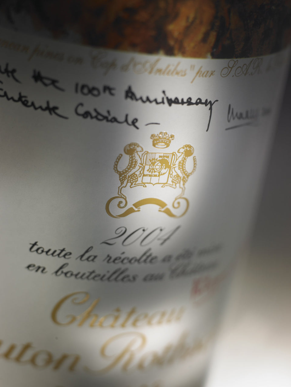 2006 Mouton Rothschild (ITM80351) single bottle shot